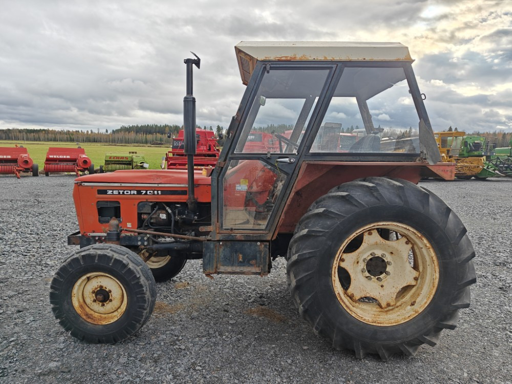 ZETOR 7011 - Трактор: фото 2 ZETOR 7011 - Трактор: фото 2