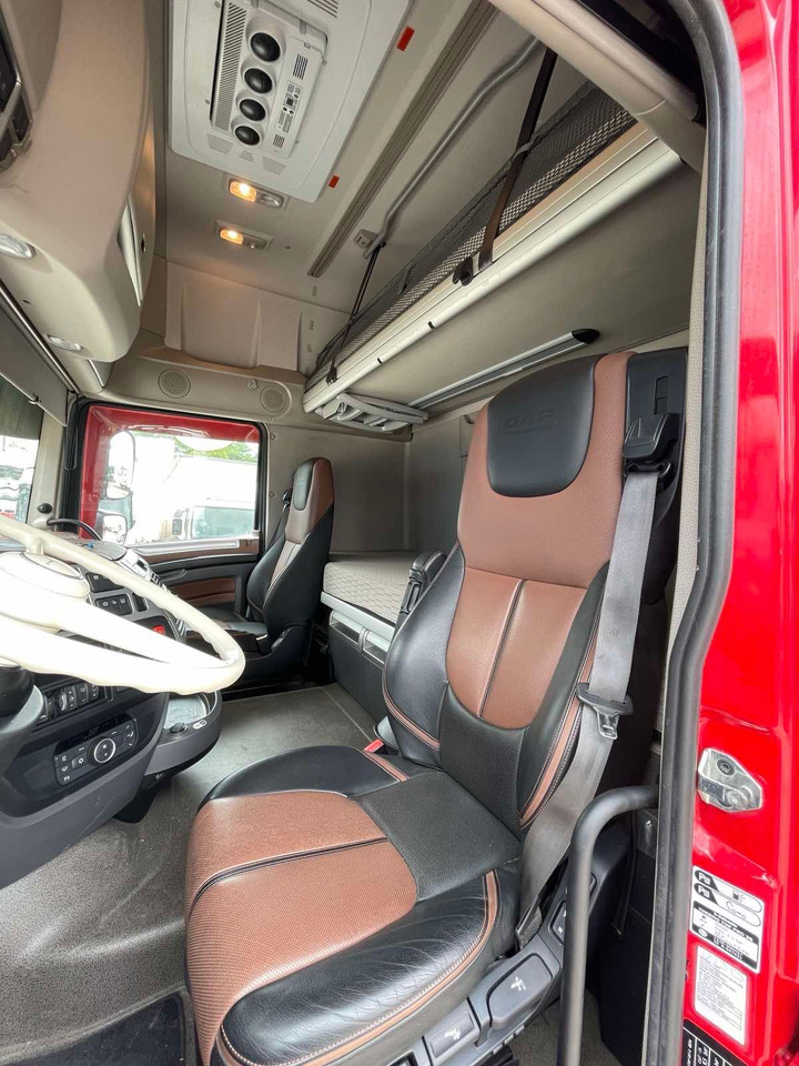 DAF XF530 - Тягач: фото 2 DAF XF530 - Тягач: фото 2
