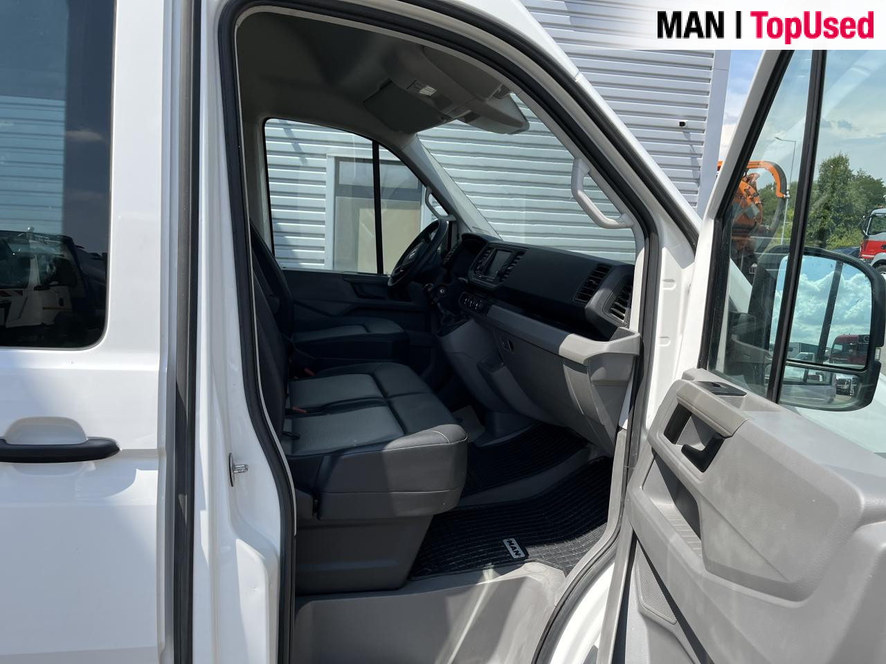 MAN TGE 3.140 4X2F SB kombi - Цельнометаллический фургон: фото 2 MAN TGE 3.140 4X2F SB kombi - Цельнометаллический фургон: фото 2