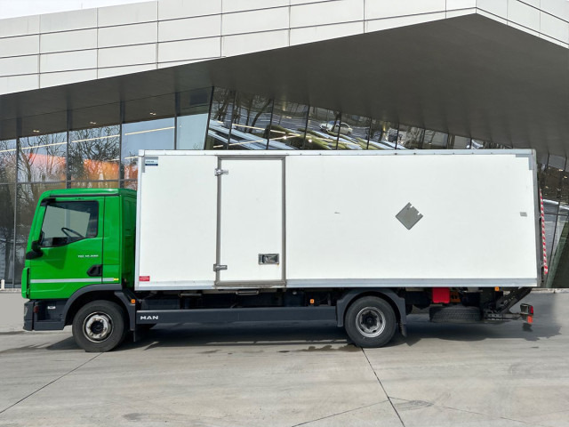 MAN TGL 12.220 4x2 BL CH - Грузовик с закрытым кузовом: фото 2 MAN TGL 12.220 4x2 BL CH - Грузовик с закрытым кузовом: фото 2