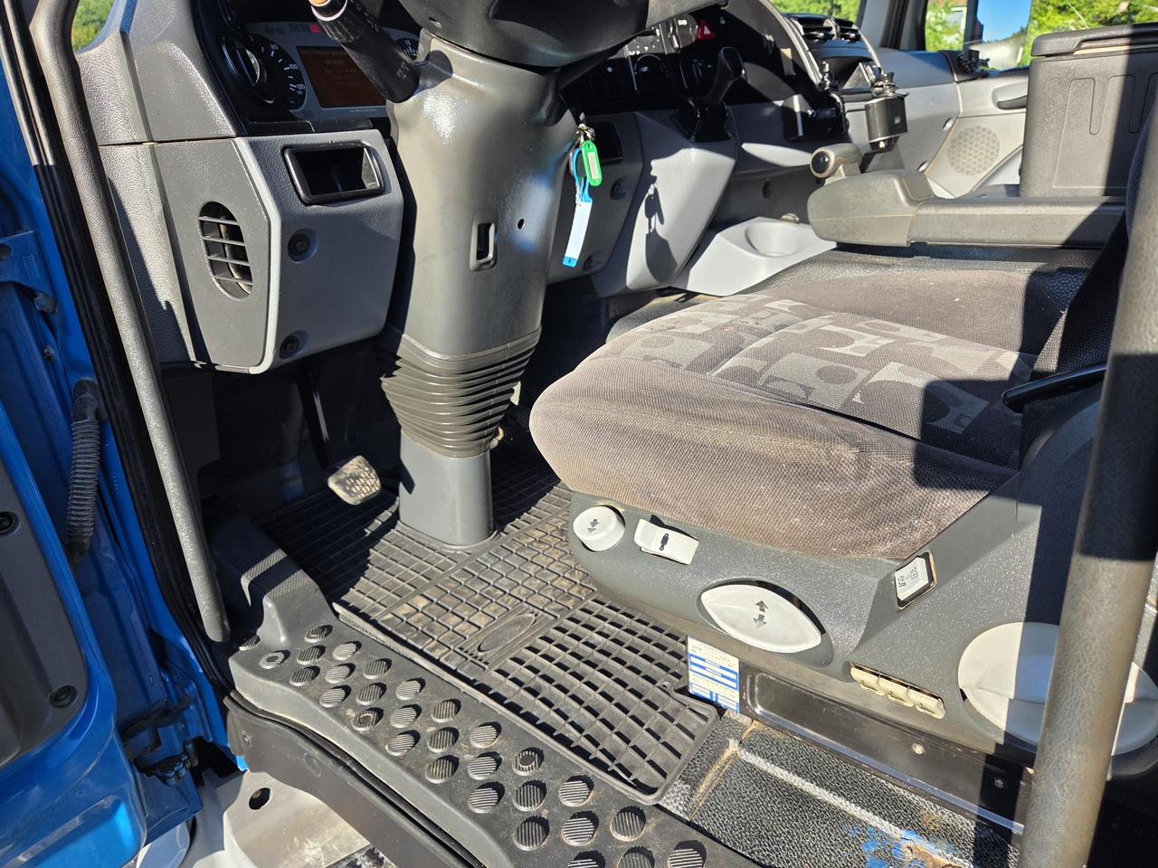 MERCEDES-BENZ - Грузовик-шасси: фото 2 MERCEDES-BENZ - Грузовик-шасси: фото 2