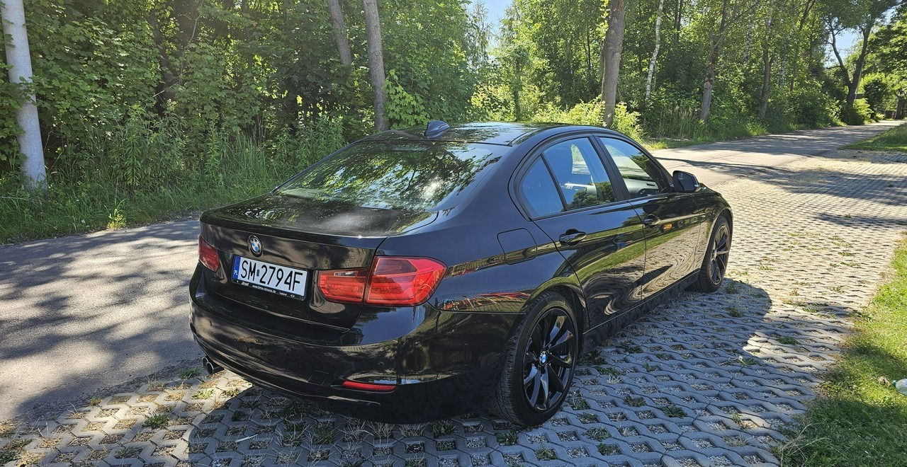 BMW SERIA 3 V (F30/F31/F34) BMW SERIA 3 BMW 330D xDrive ładny stan 4x4 sedan - Седан: фото 4 BMW SERIA 3 V (F30/F31/F34) BMW SERIA 3 BMW 330D xDrive ładny stan 4x4 sedan - Седан: фото 4