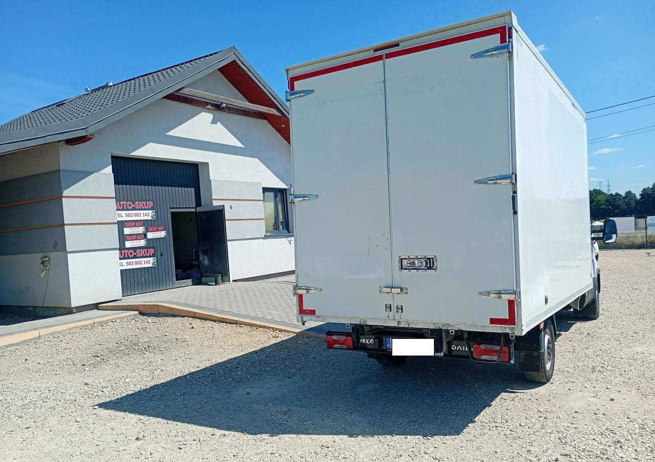 Фургон с закрытым кузовом Iveco 35 Daily 35S14 klima * 3 osobowy *: фото 7