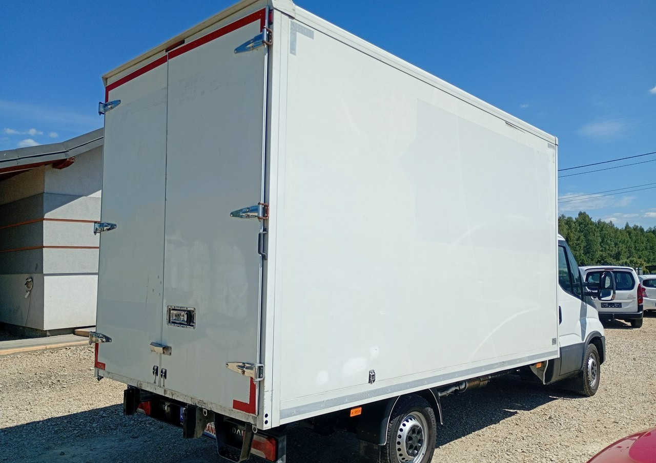Фургон с закрытым кузовом Iveco 35 Daily 35S14 klima * 3 osobowy *: фото 6