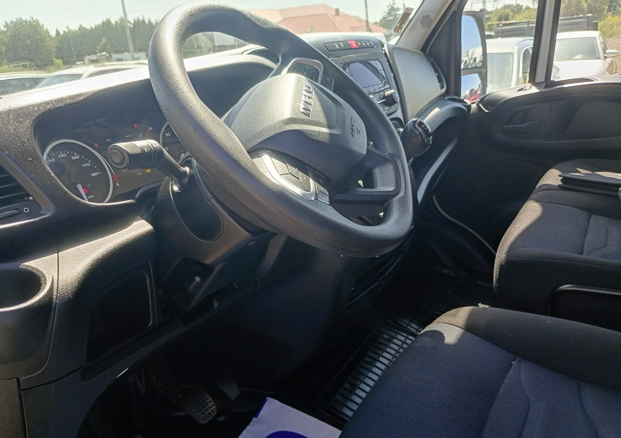 Фургон с закрытым кузовом Iveco 35 Daily 35S14 klima * 3 osobowy *: фото 15