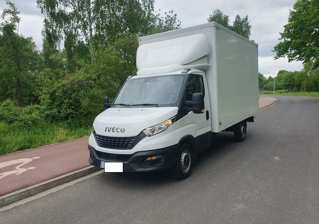 Iveco 35 Daily 35S15 - Фургон с закрытым кузовом: фото 2 Iveco 35 Daily 35S15 - Фургон с закрытым кузовом: фото 2