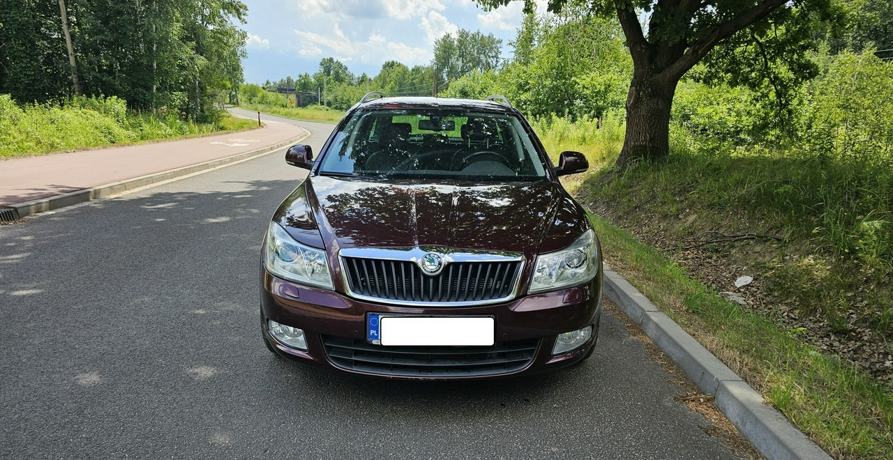 Skoda Octavia II bogate wyposażenie *niski przebieg*FV vat 23%* - Легковой автомобиль: фото 2 Skoda Octavia II bogate wyposażenie *niski przebieg*FV vat 23%* - Легковой автомобиль: фото 2