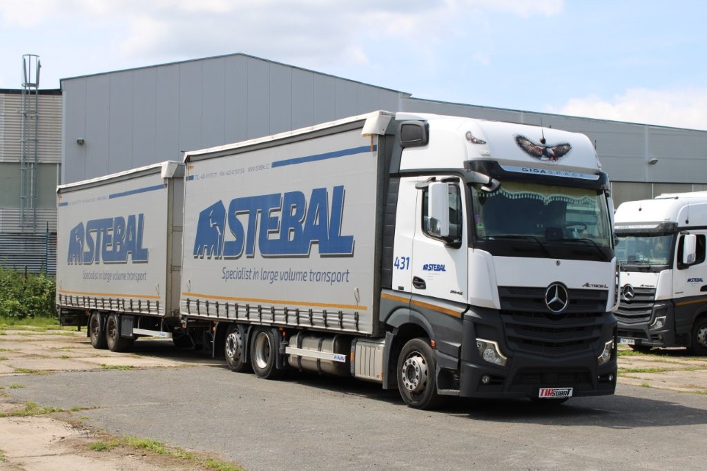 Mercedes-Benz Actros 2542 NAVIGACE + PANAV TVK 18 M (8,20m x 2,4 - Тентованный грузовик, Тентованный прицеп: фото 1 Mercedes-Benz Actros 2542 NAVIGACE + PANAV TVK 18 M (8,20m x 2,4 - Тентованный грузовик, Тентованный прицеп: фото 1