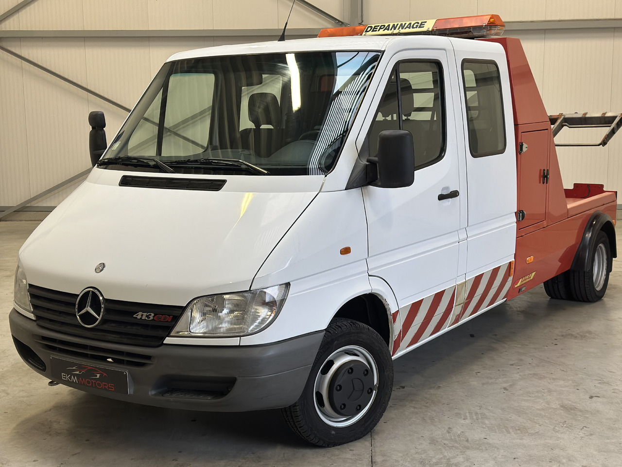 Mersedes Sprinter 413 - Эвакуатор: фото 1 Mersedes Sprinter 413 - Эвакуатор: фото 1