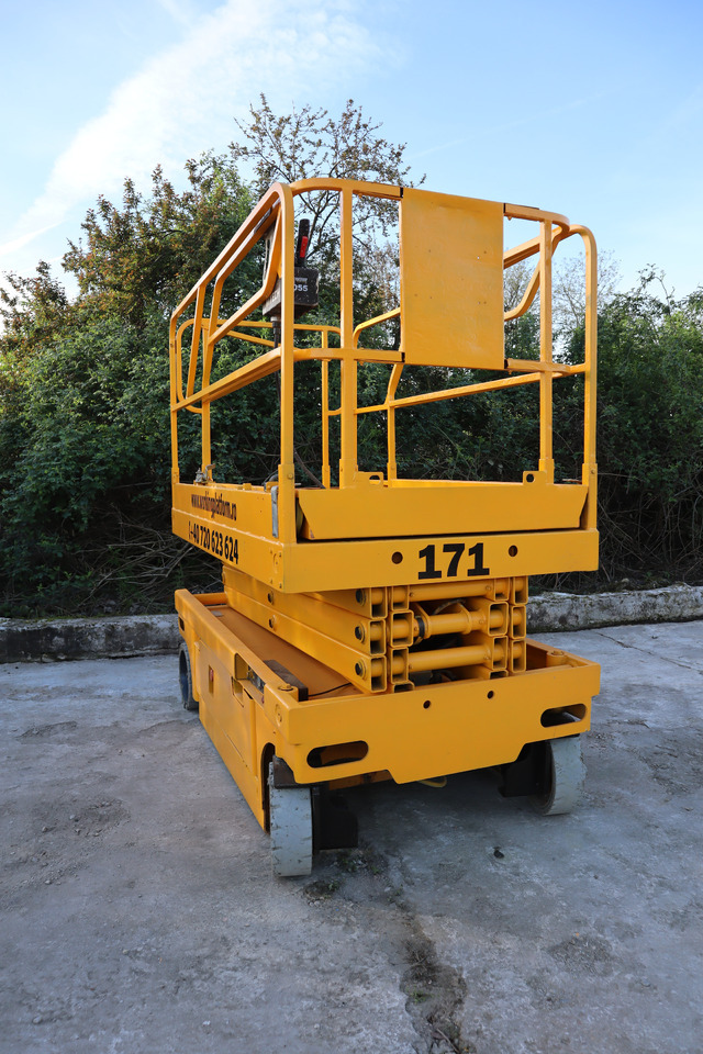 HAULOTTE Compact 10 - Ножничный подъемник: фото 2 HAULOTTE Compact 10 - Ножничный подъемник: фото 2