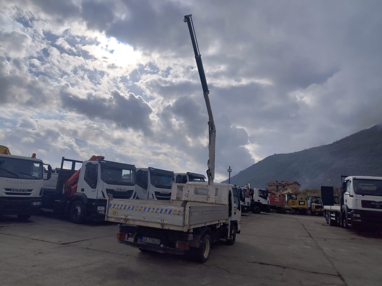 ISUZU NPR77G-5DX - Самосвал: фото 3 ISUZU NPR77G-5DX - Самосвал: фото 3