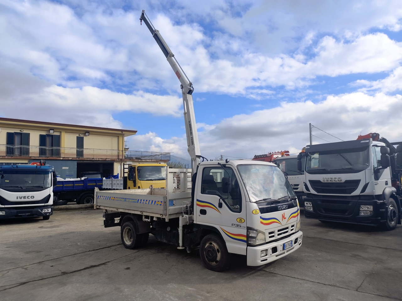 ISUZU NPR77G-5DX - Самосвал: фото 1 ISUZU NPR77G-5DX - Самосвал: фото 1