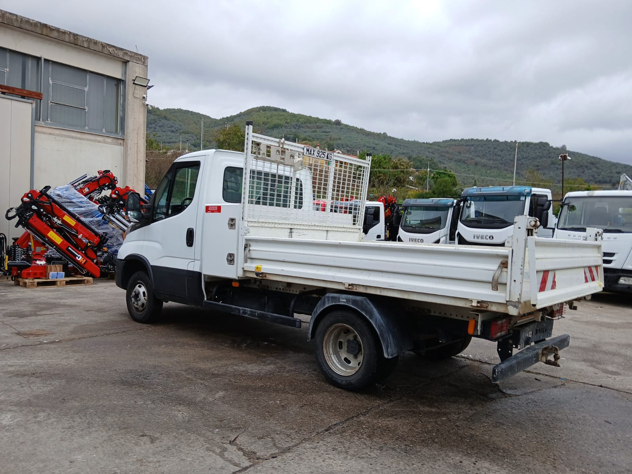 IVECO DAILY 35-120 - Автоманипулятор: фото 5 IVECO DAILY 35-120 - Автоманипулятор: фото 5