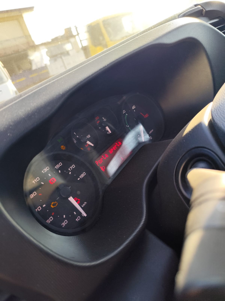 IVECO DAILY 35C15 - Автоманипулятор, Малотоннажный самосвал: фото 4 IVECO DAILY 35C15 - Автоманипулятор, Малотоннажный самосвал: фото 4