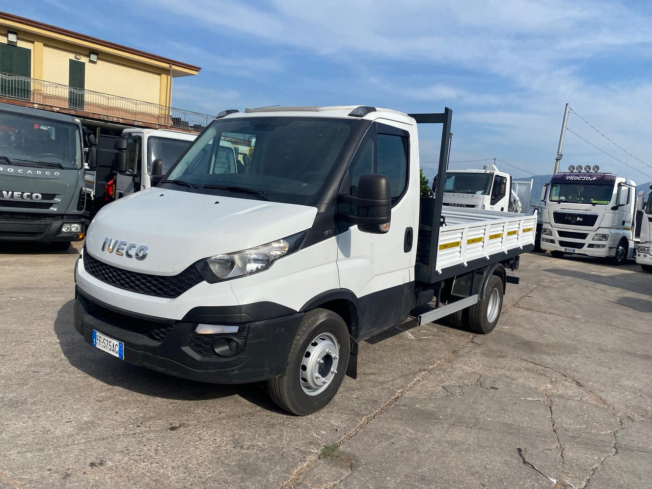 Малотоннажный самосвал IVECO DAILY 35C17: фото 30