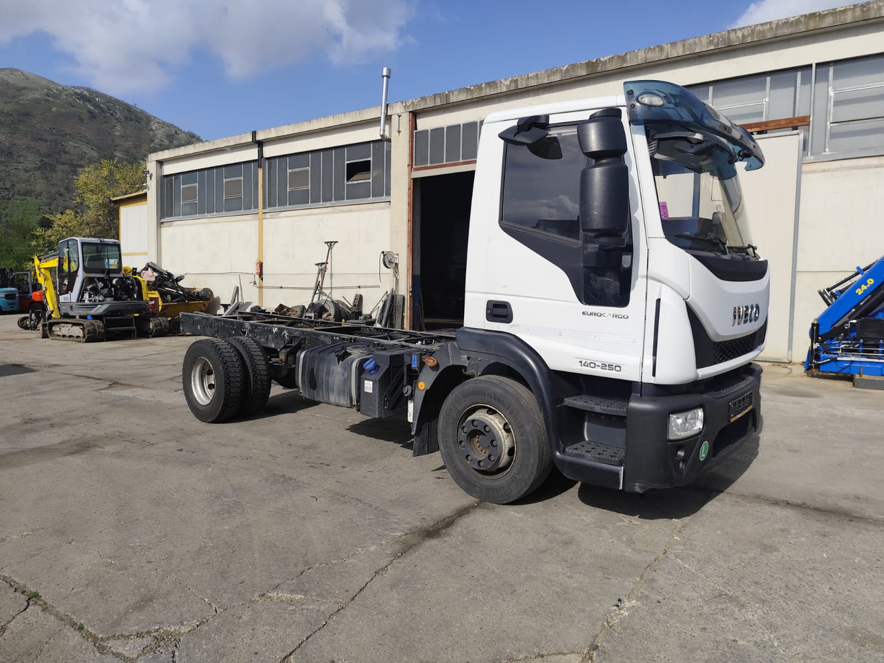 Грузовик-шасси IVECO EUROCARGO 140-250: фото 6