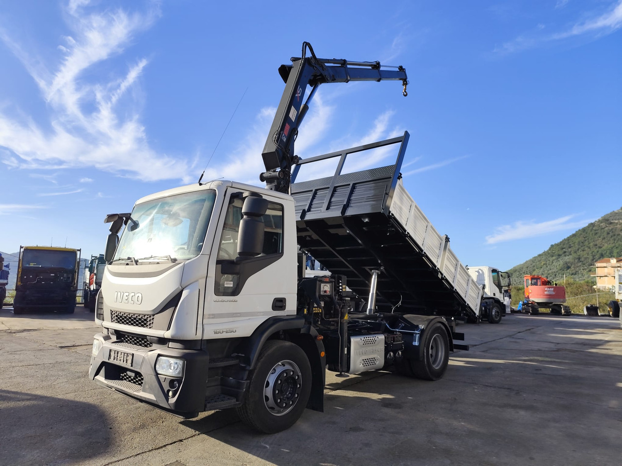 IVECO EUROCARGO 180-250 - Автоманипулятор, Автоманипулятор: фото 1 IVECO EUROCARGO 180-250 - Автоманипулятор, Автоманипулятор: фото 1