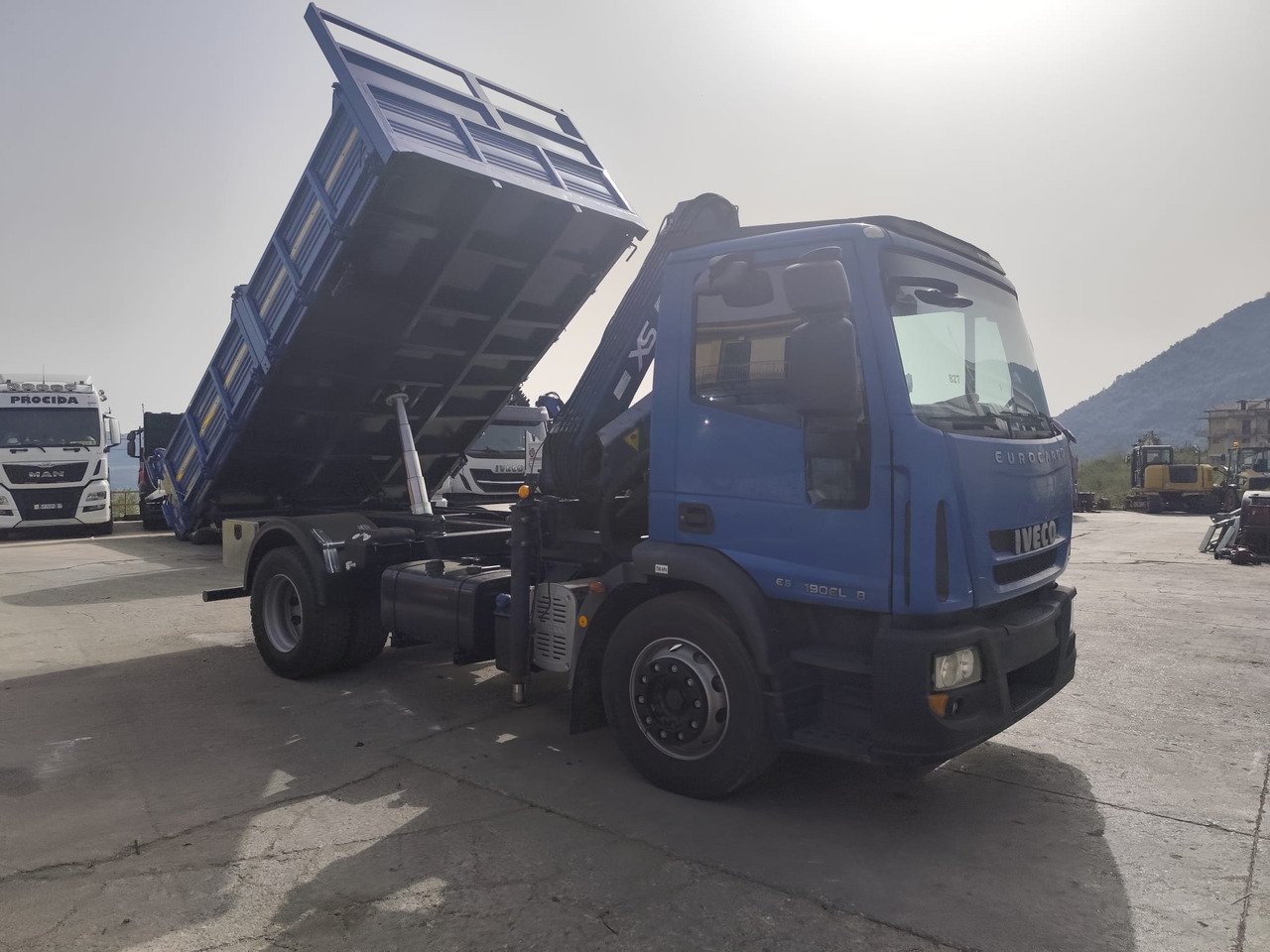 Автоманипулятор, Самосвал IVECO EUROCARGO 190EL28: фото 9