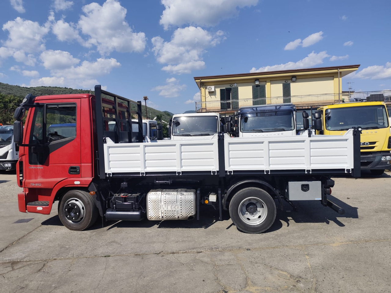 IVECO EUROCARGO 80-190 - Грузовик-шасси: фото 3 IVECO EUROCARGO 80-190 - Грузовик-шасси: фото 3