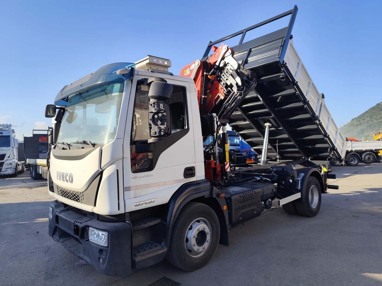 IVECO EUROCARGO 80-190 - Грузовик-шасси: фото 1 IVECO EUROCARGO 80-190 - Грузовик-шасси: фото 1