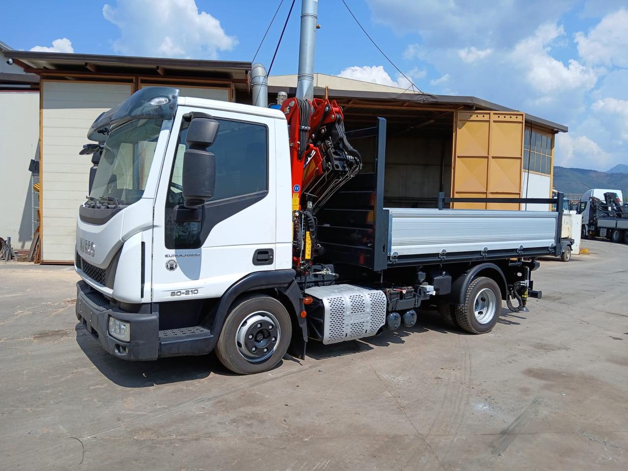 Автоманипулятор, Самосвал IVECO EUROCARGO 80-210: фото 11 Автоманипулятор, Самосвал IVECO EUROCARGO 80-210: фото 11