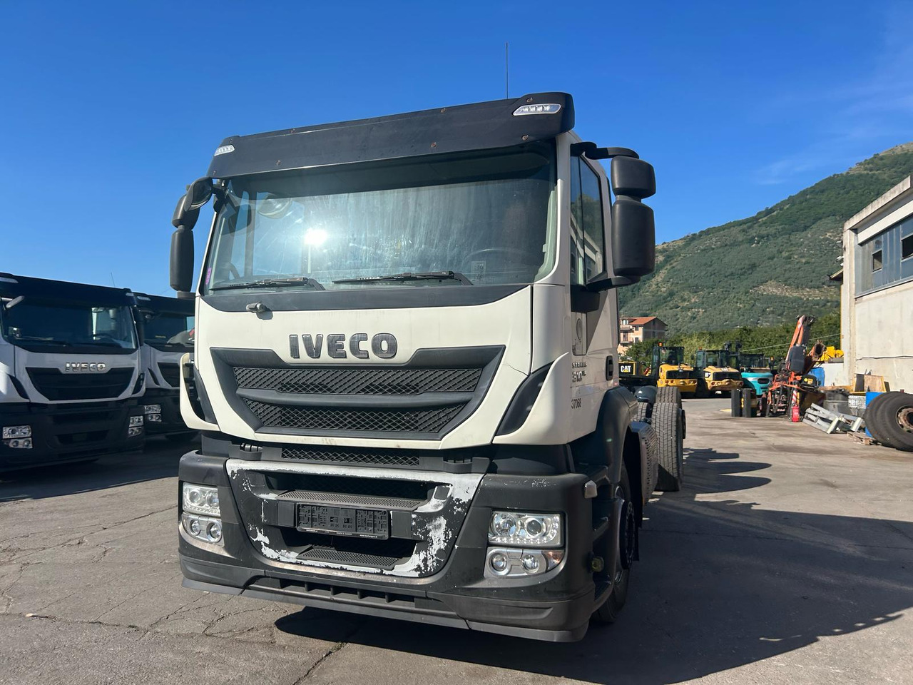 IVECO STRALIS AD 260S31 - Грузовик бортовой/ Платформа: фото 1 IVECO STRALIS AD 260S31 - Грузовик бортовой/ Платформа: фото 1