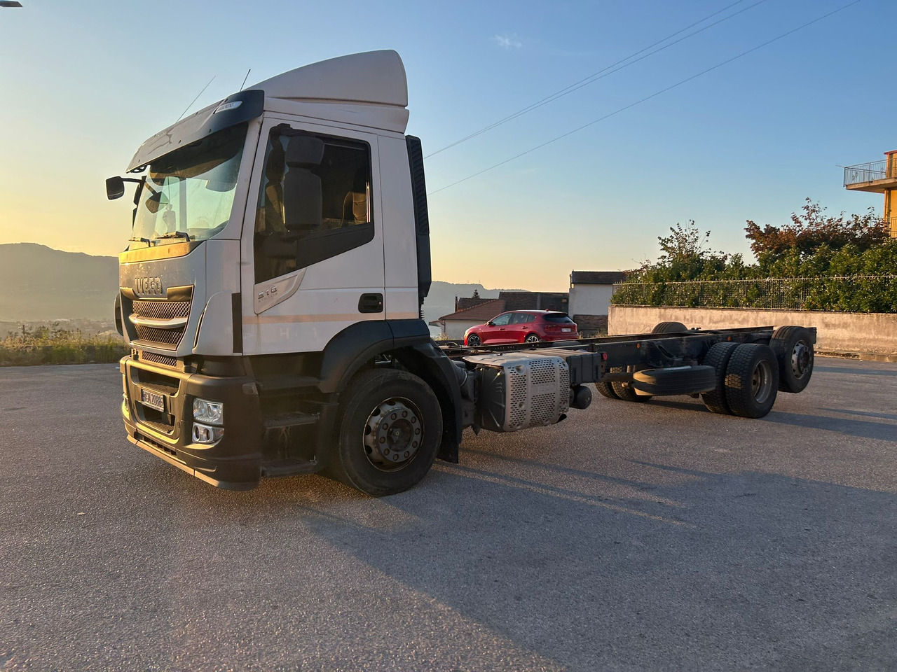 IVECO STRALIS AD 260S31 XP - Грузовик-шасси: фото 4 IVECO STRALIS AD 260S31 XP - Грузовик-шасси: фото 4