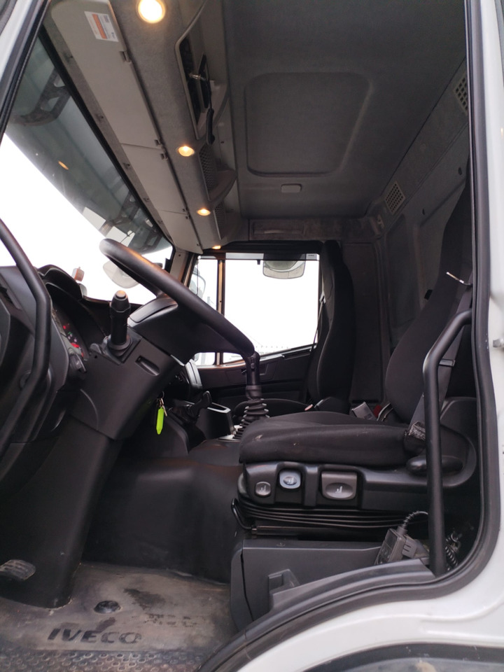 IVECO STRALIS AD 260S31 XP - Грузовик-шасси: фото 3 IVECO STRALIS AD 260S31 XP - Грузовик-шасси: фото 3
