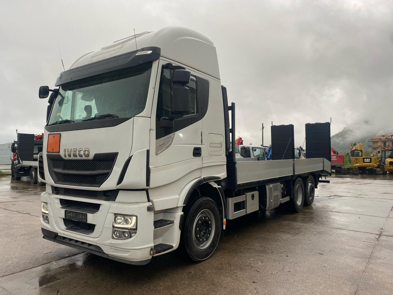 IVECO STRALIS AS 260S46 - Грузовик бортовой/ Платформа: фото 1 IVECO STRALIS AS 260S46 - Грузовик бортовой/ Платформа: фото 1