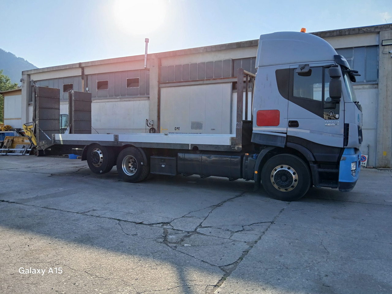 IVECO STRALIS AS 260S46 - Грузовик бортовой/ Платформа: фото 4 IVECO STRALIS AS 260S46 - Грузовик бортовой/ Платформа: фото 4
