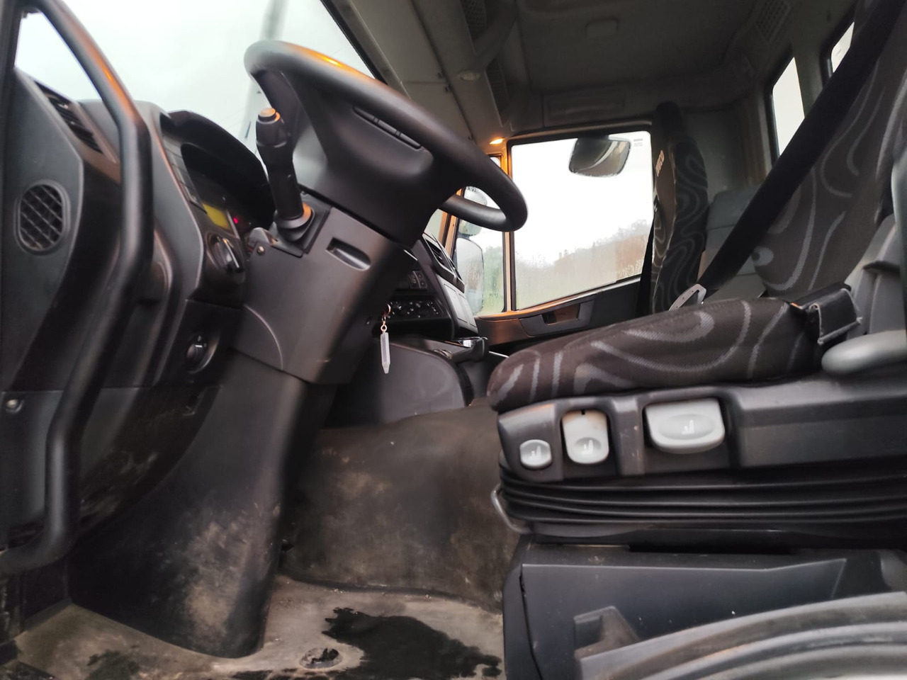 Автоманипулятор IVECO TRAKKER 260T36: фото 7