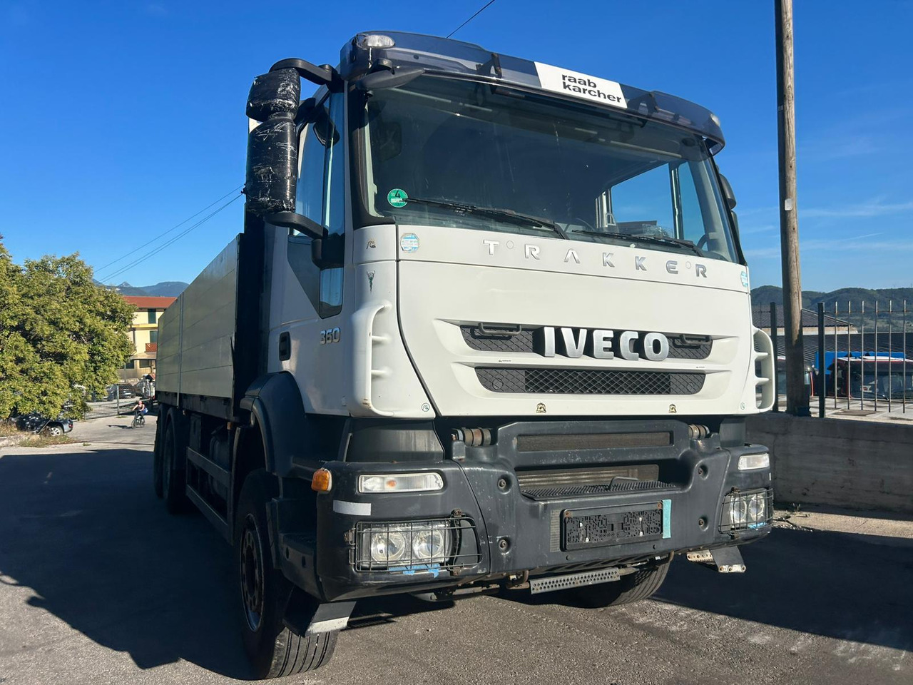IVECO TRAKKER 260T36 - Грузовик бортовой/ Платформа: фото 4 IVECO TRAKKER 260T36 - Грузовик бортовой/ Платформа: фото 4