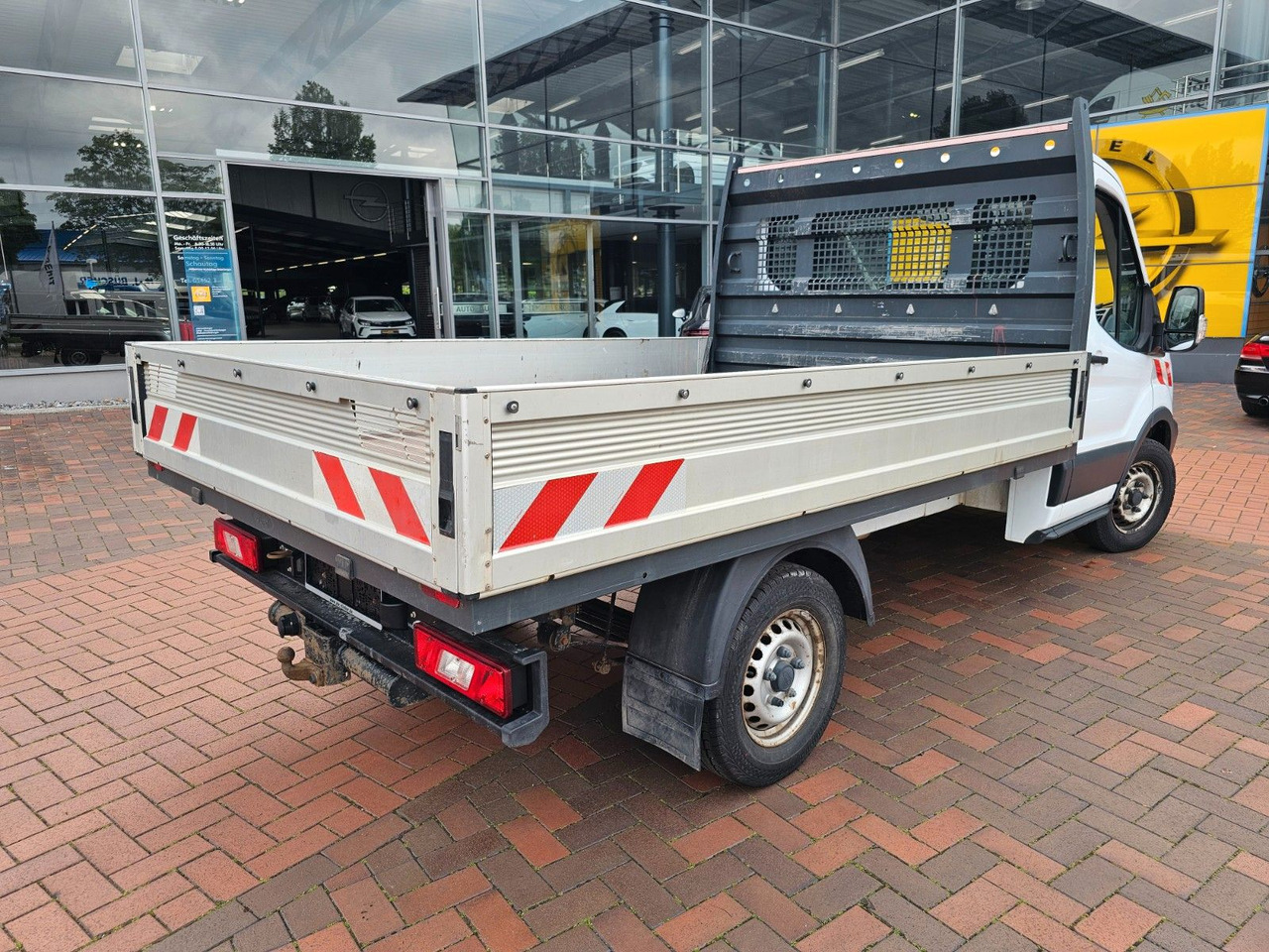 Ford Transit Pritsche 350 L2 Einzelkabine Motorschade - Малотоннажный бортовой грузовик: фото 3 Ford Transit Pritsche 350 L2 Einzelkabine Motorschade - Малотоннажный бортовой грузовик: фото 3