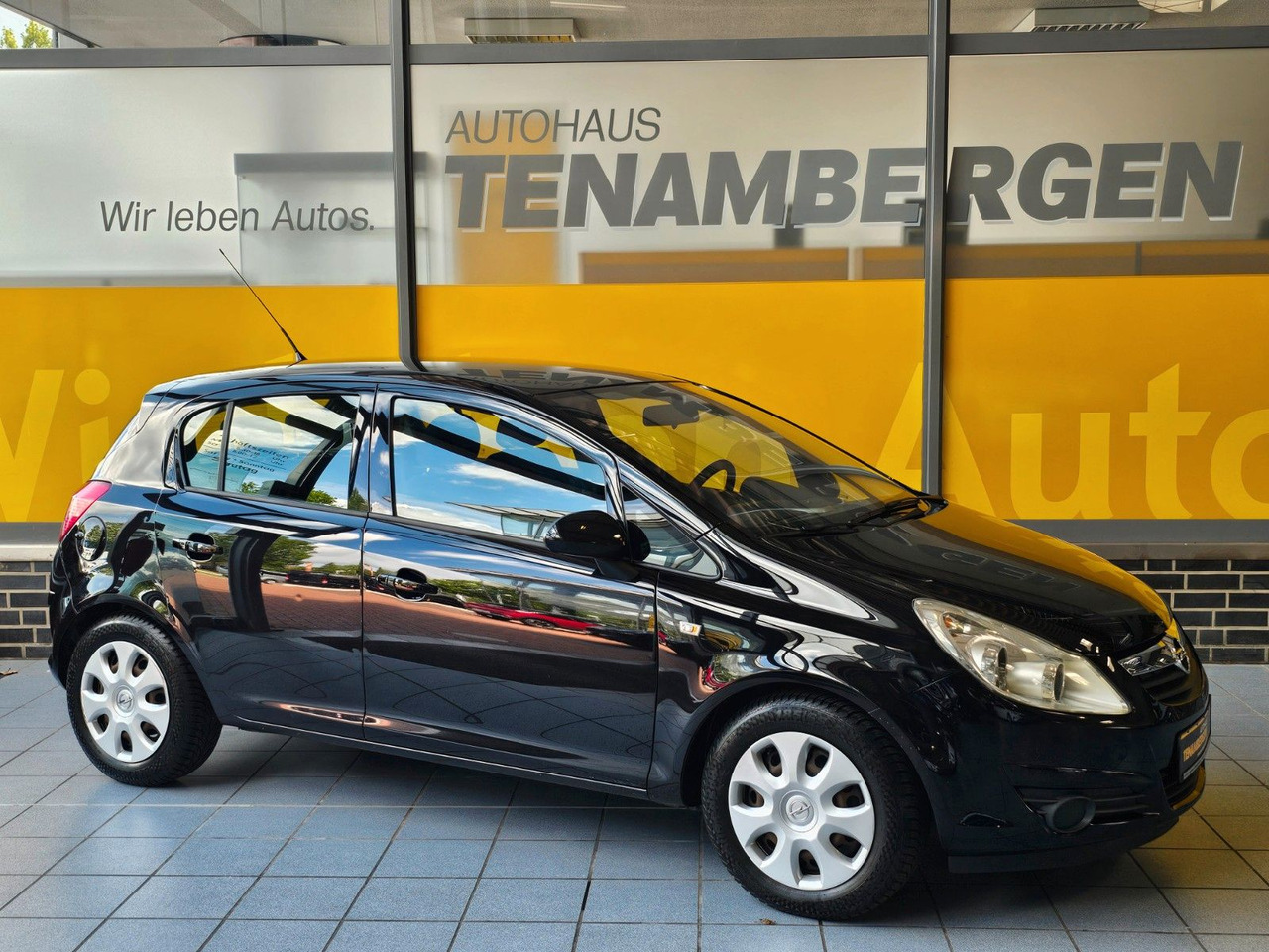 Opel Corsa D - Легковой автомобиль: фото 1 Opel Corsa D - Легковой автомобиль: фото 1