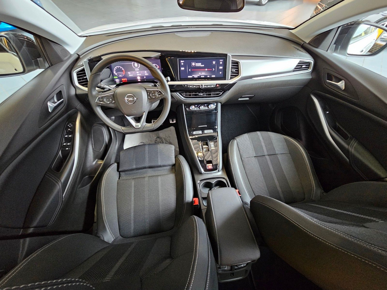Opel Grandland Elegance AT-8 Navi Kamera LED - Внедорожник: фото 5 Opel Grandland Elegance AT-8 Navi Kamera LED - Внедорожник: фото 5
