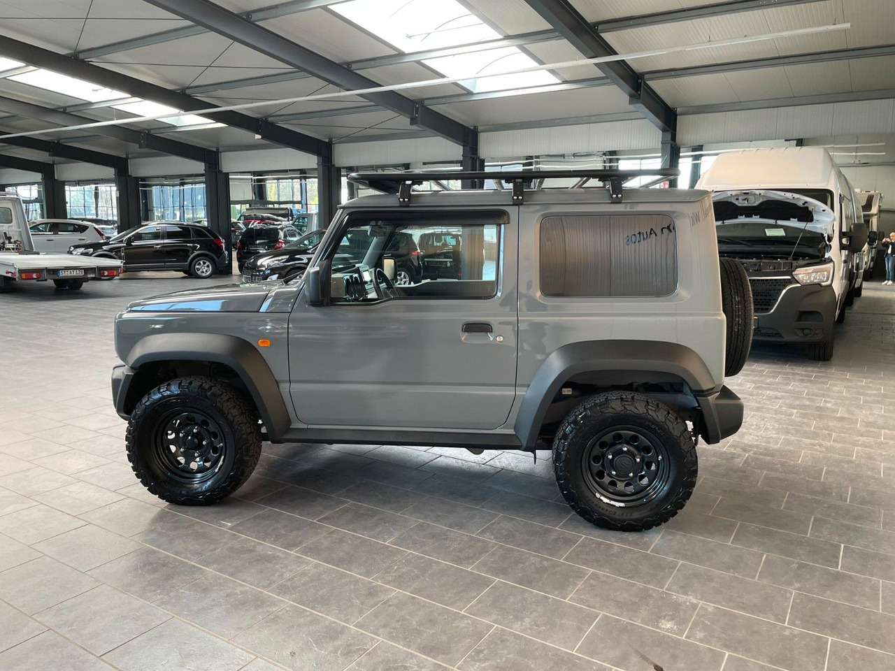 Suzuki Jimny Comfort AllGrip NFZ Dachgepäckträger - Внедорожник: фото 5 Suzuki Jimny Comfort AllGrip NFZ Dachgepäckträger - Внедорожник: фото 5
