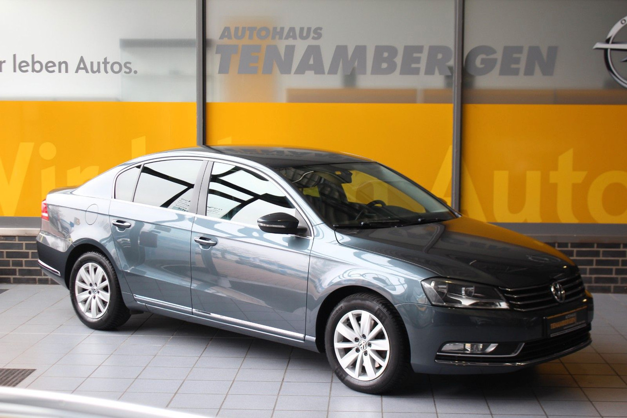 Volkswagen Passat Comfortline BlueMotion Navi PDC - Седан: фото 1 Volkswagen Passat Comfortline BlueMotion Navi PDC - Седан: фото 1