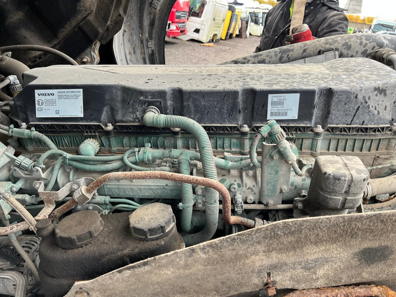 Volvo D11K450 - Двигатель: фото 1 Volvo D11K450 - Двигатель: фото 1