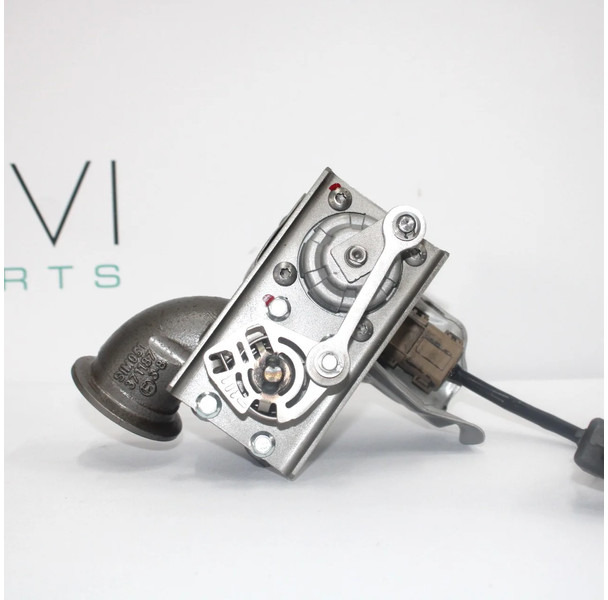 DAF XF106 EGR Klep Gereviseerd 2412200 | 2256370 | 1960473 - Глушитель/ Выхлопная система для Грузовиков: фото 2 DAF XF106 EGR Klep Gereviseerd 2412200 | 2256370 | 1960473 - Глушитель/ Выхлопная система для Грузовиков: фото 2