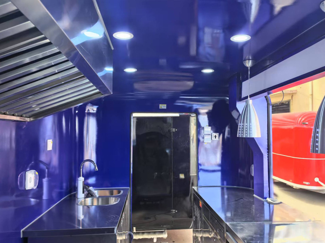 Deli Star Trailer Futura 4000 - EU standards - Торговый прицеп: фото 3 Deli Star Trailer Futura 4000 - EU standards - Торговый прицеп: фото 3