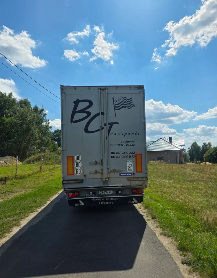 Stas S3-SZ334V - Полуприцеп с подвижным полом: фото 4 Stas S3-SZ334V - Полуприцеп с подвижным полом: фото 4