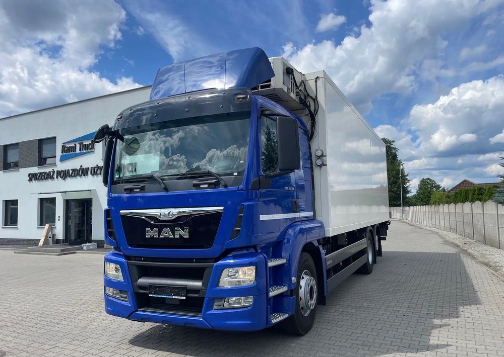 MAN TGS 26.360 CHŁODNIA 8,10m ( 20 europalet ) - Рефрижератор: фото 1 MAN TGS 26.360 CHŁODNIA 8,10m ( 20 europalet ) - Рефрижератор: фото 1