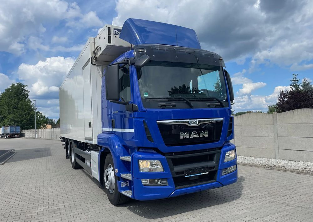 MAN TGS 26.360 CHŁODNIA 8,10m ( 20 europalet ) - Рефрижератор: фото 3 MAN TGS 26.360 CHŁODNIA 8,10m ( 20 europalet ) - Рефрижератор: фото 3