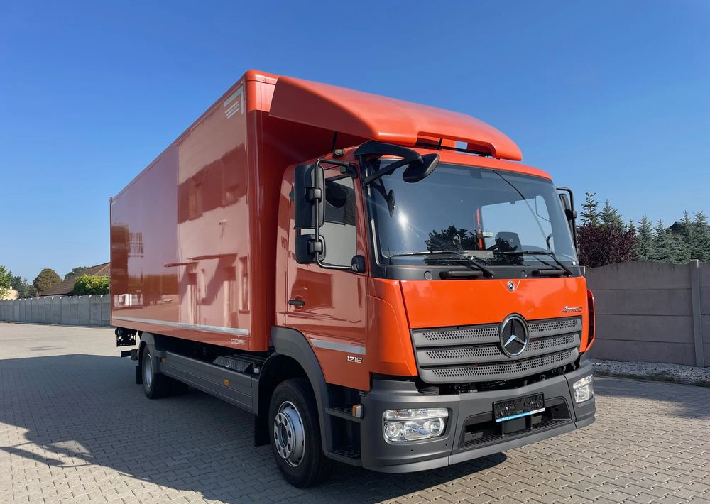 Mercedes-Benz ATEGO 1218 - Грузовик с закрытым кузовом: фото 5 Mercedes-Benz ATEGO 1218 - Грузовик с закрытым кузовом: фото 5