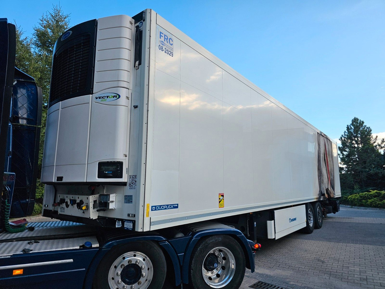 Krone SDR 27 39.0T CARRIER VECTOR 1550 Nur 1800mth - Полуприцеп-рефрижератор: фото 2 Krone SDR 27 39.0T CARRIER VECTOR 1550 Nur 1800mth - Полуприцеп-рефрижератор: фото 2