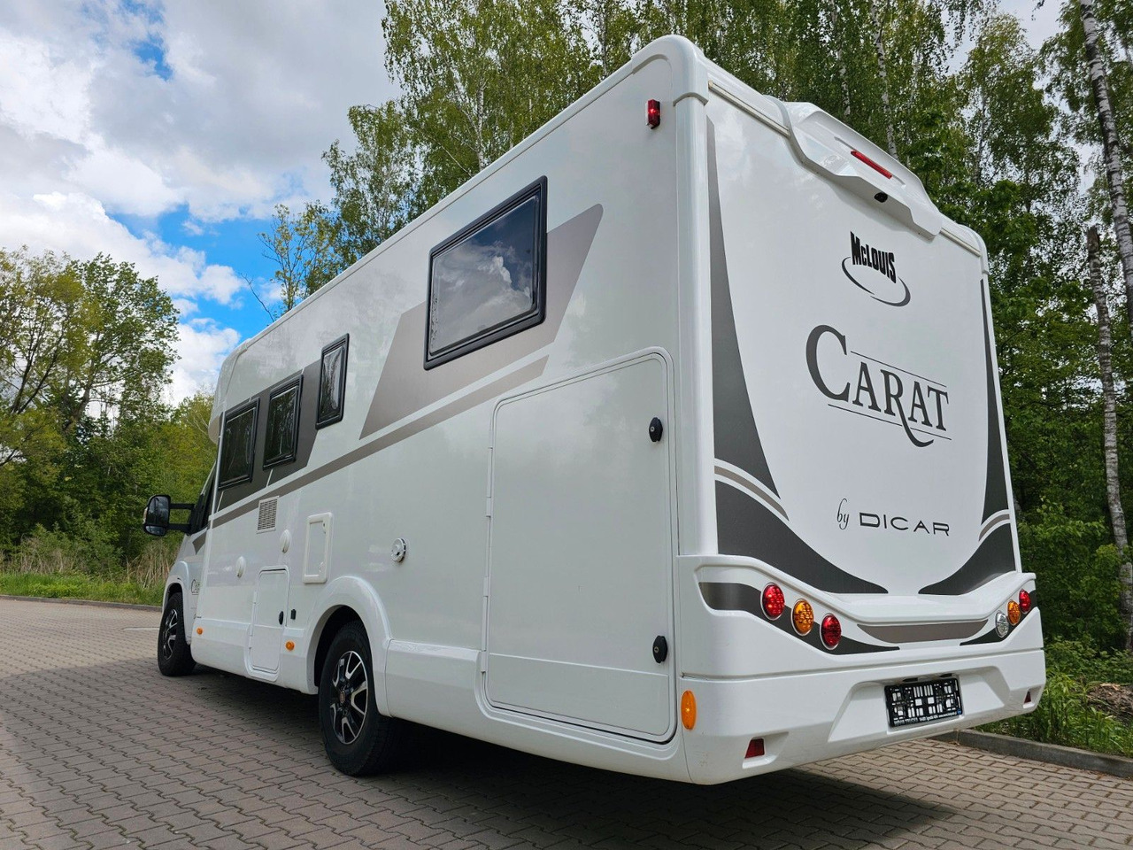 McLouis CARAT 470 4xBett Winter Volausstattung Leder - Полуинтегрированный автодом: фото 3 McLouis CARAT 470 4xBett Winter Volausstattung Leder - Полуинтегрированный автодом: фото 3