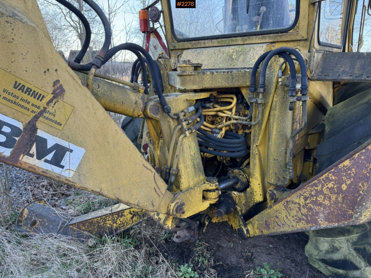 Экскаватор-погрузчик Backhoe loader Volvo BM 646 with attachments Repair object: фото 15