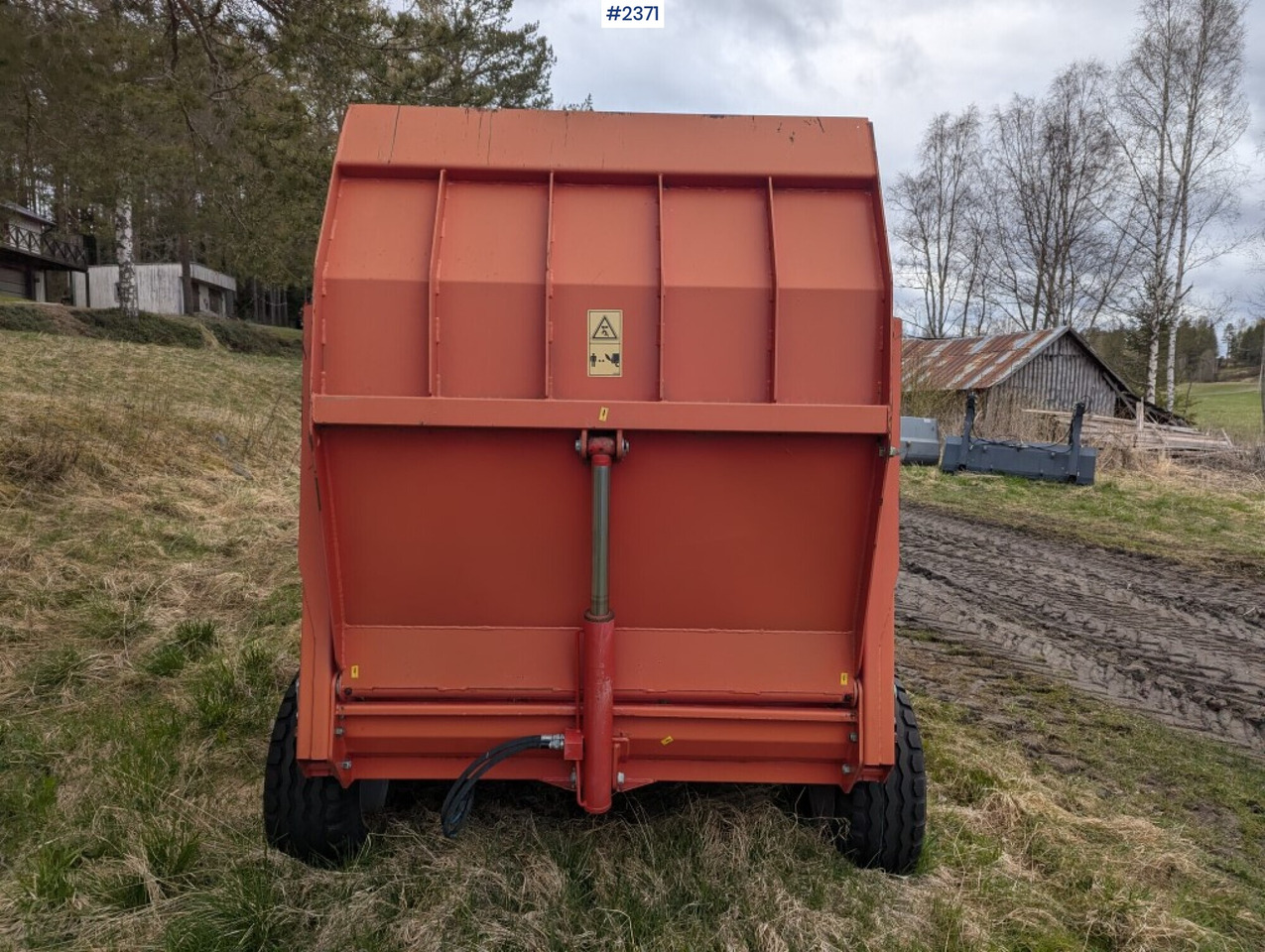 Bale cutter / Feed shredder Kverneland Taarup 853 - Техника для сенозаготовки: фото 5 Bale cutter / Feed shredder Kverneland Taarup 853 - Техника для сенозаготовки: фото 5