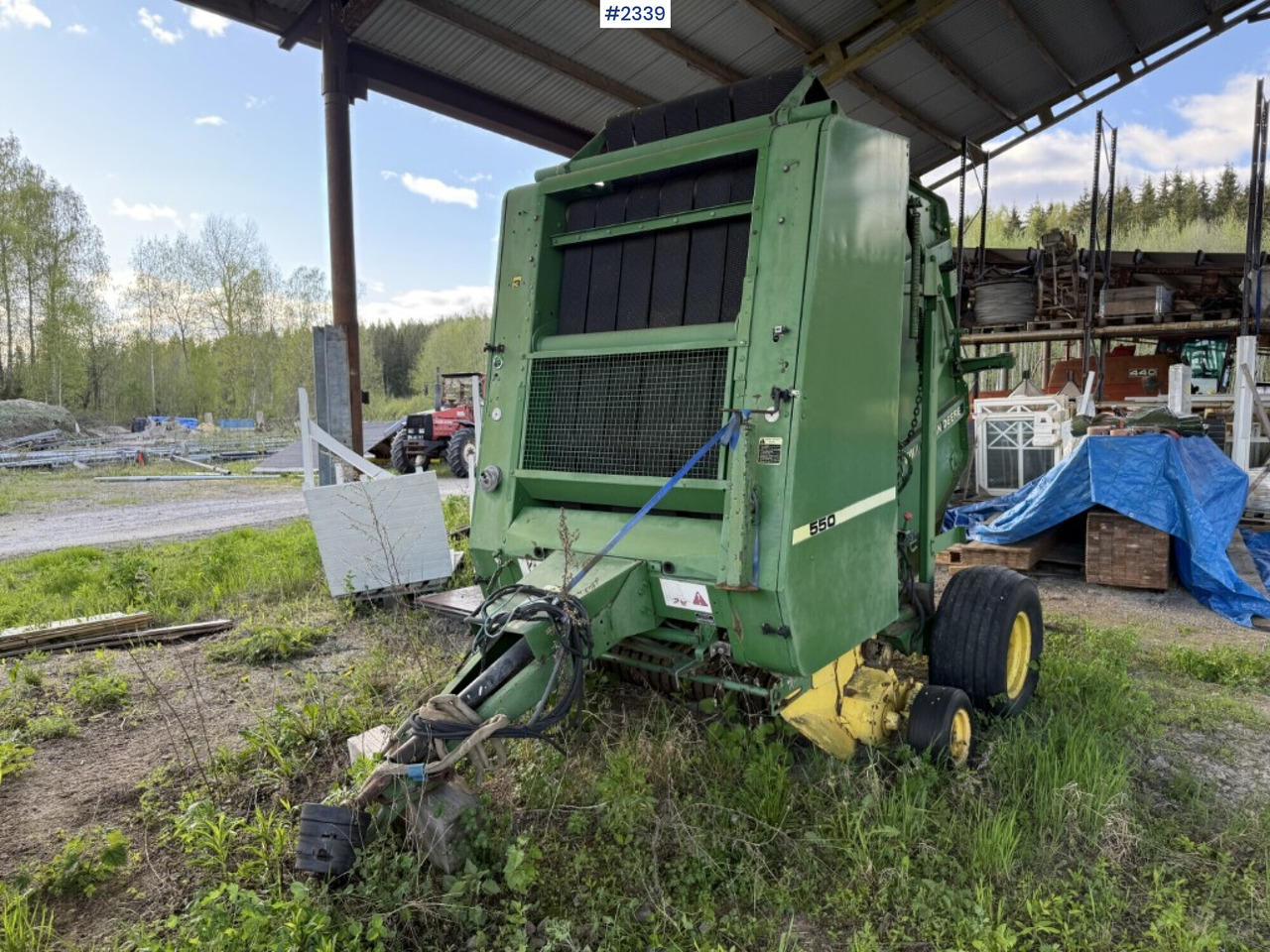 Round baler, John Deere 550 - Техника для сенозаготовки: фото 1 Round baler, John Deere 550 - Техника для сенозаготовки: фото 1