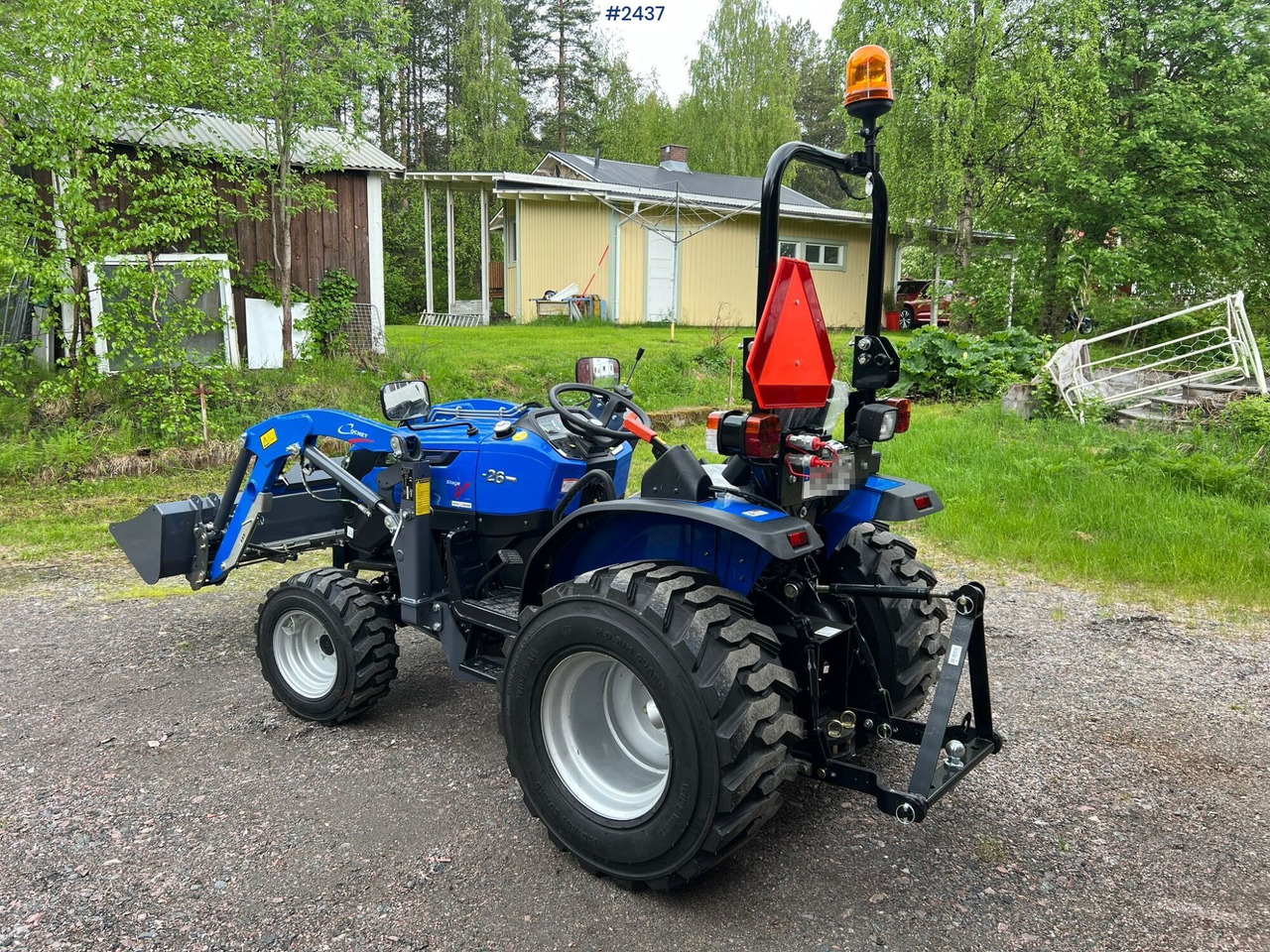 SOLIS 26 Tractor with bucket - Трактор: фото 3 SOLIS 26 Tractor with bucket - Трактор: фото 3